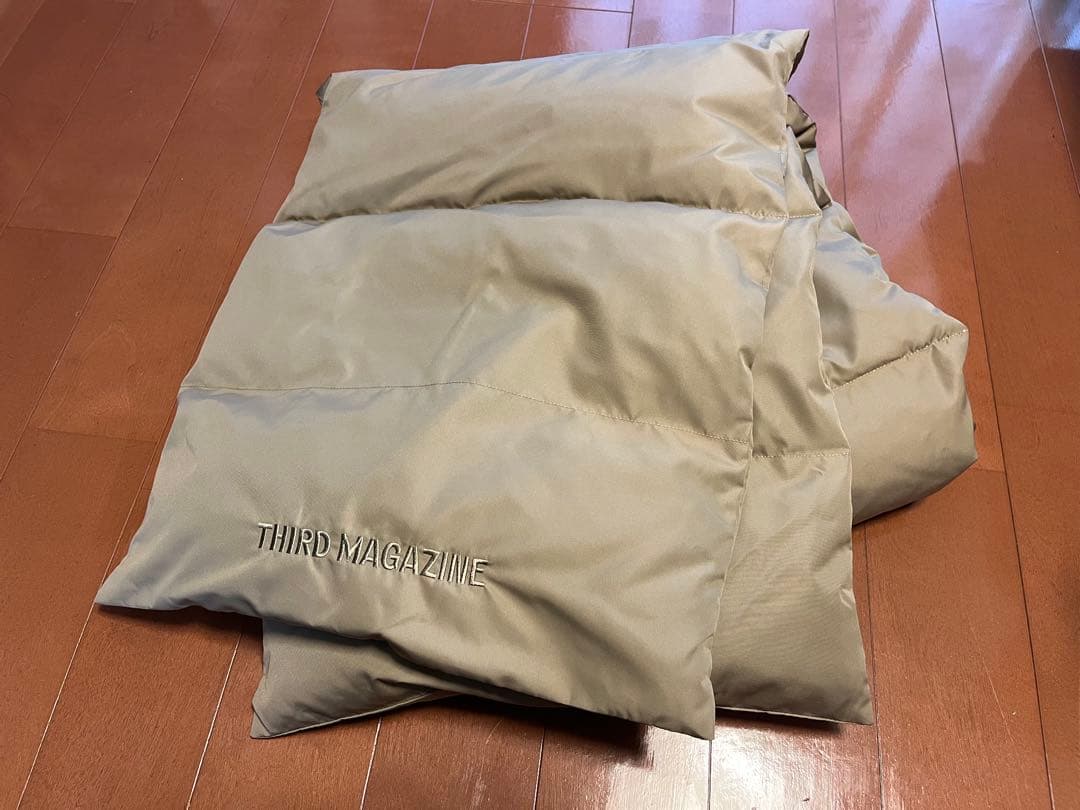 ☆新品未使用☆THIRD MAGAZINE ダウンストール - メルカリ