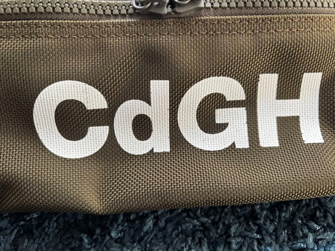 Comme des Garçons CdGH porter