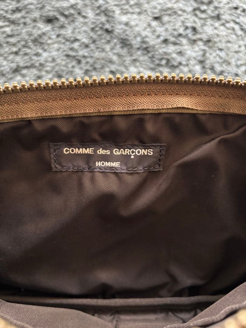 Comme des Garçons CdGH porter