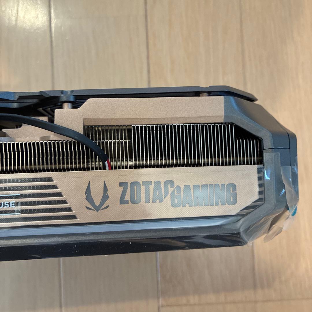 グラフィックボード　グラボ 5090 ヒートシンク　ファン　など