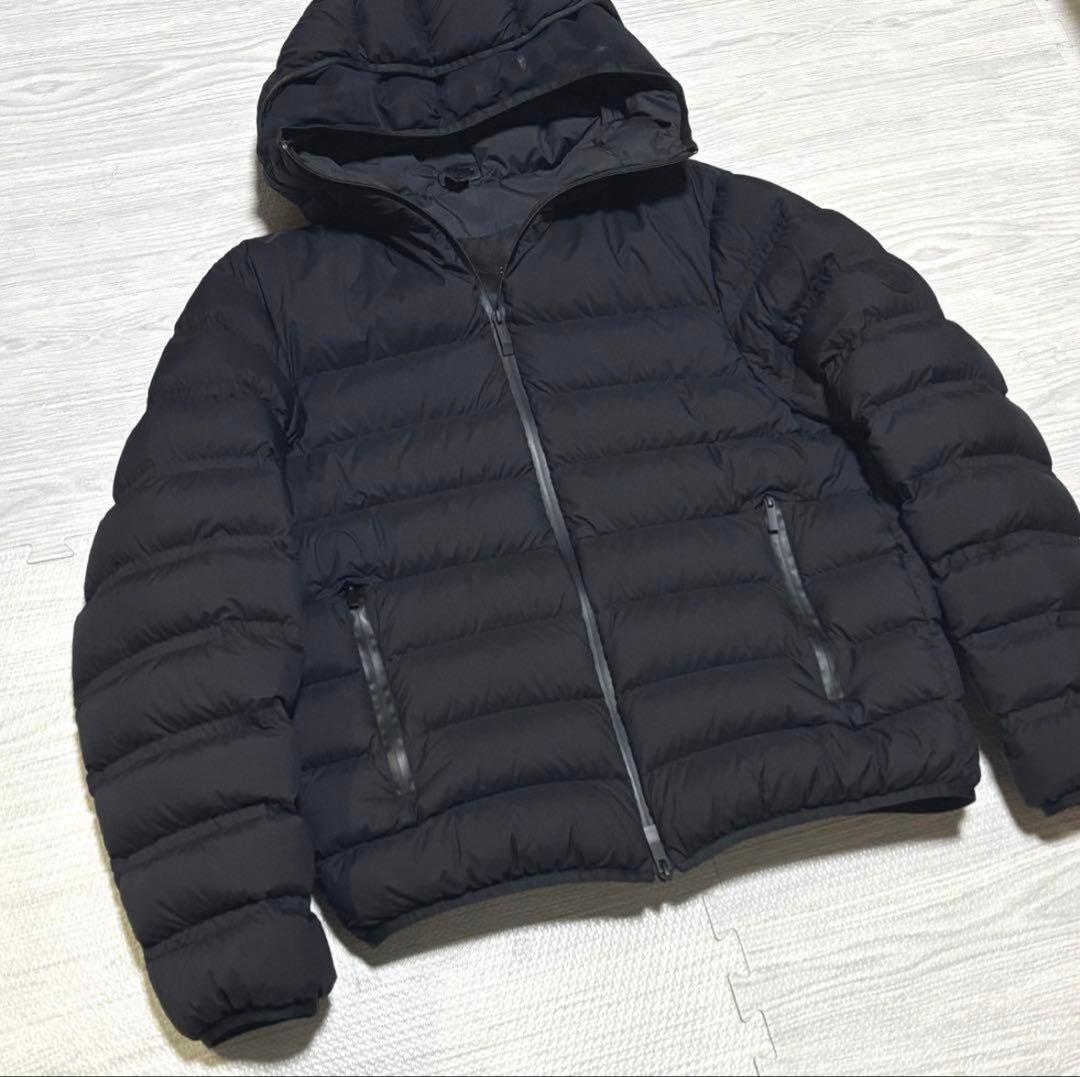 モンクレール　ARROUX ブラック　サイズ1 23〜24秋冬モデル【即購入可】