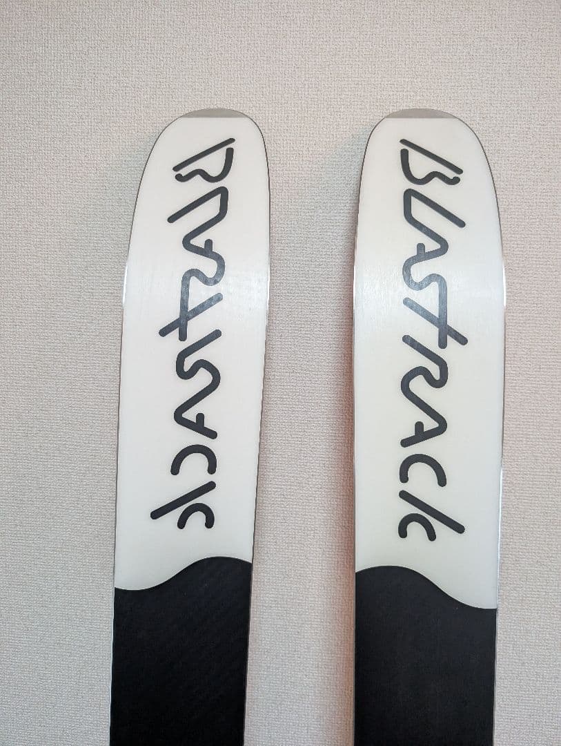 スキー Blastrack MASSIVE 178