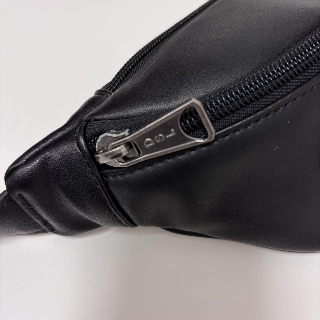 【超人気・未使用近】ディーゼル/ウエストバッグ/クロスボディー/オーバルD/黒