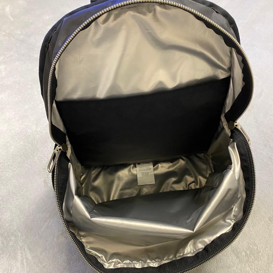 レスポートサック　エッセンシャル　リュック　ブラック　軽量　ナイロン　B5収納可