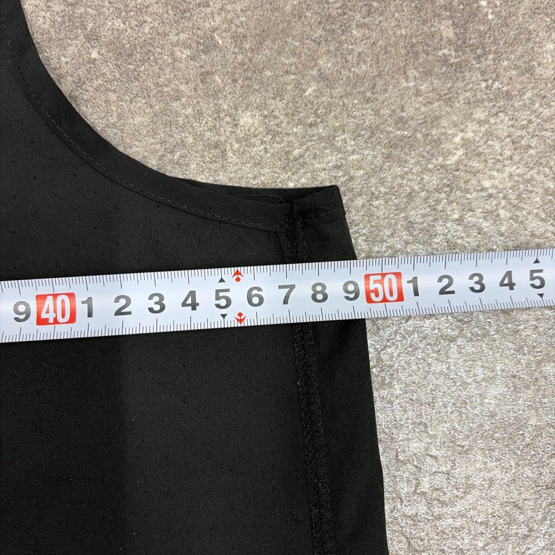 UVU ブラック タンクトップ