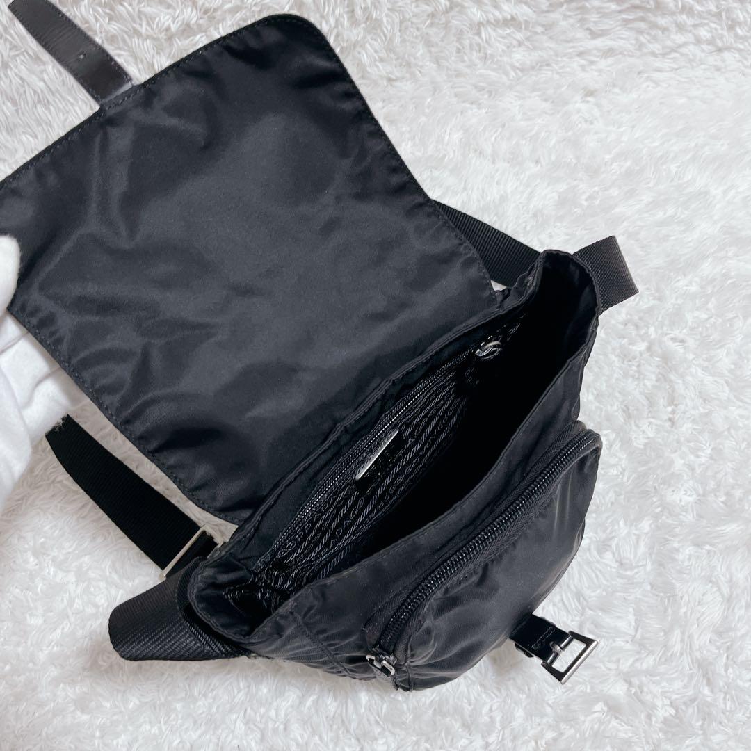 PRADA ショルダーバッグ　カメラバッグ　ナイロン 三角ロゴ 黒　ベルト