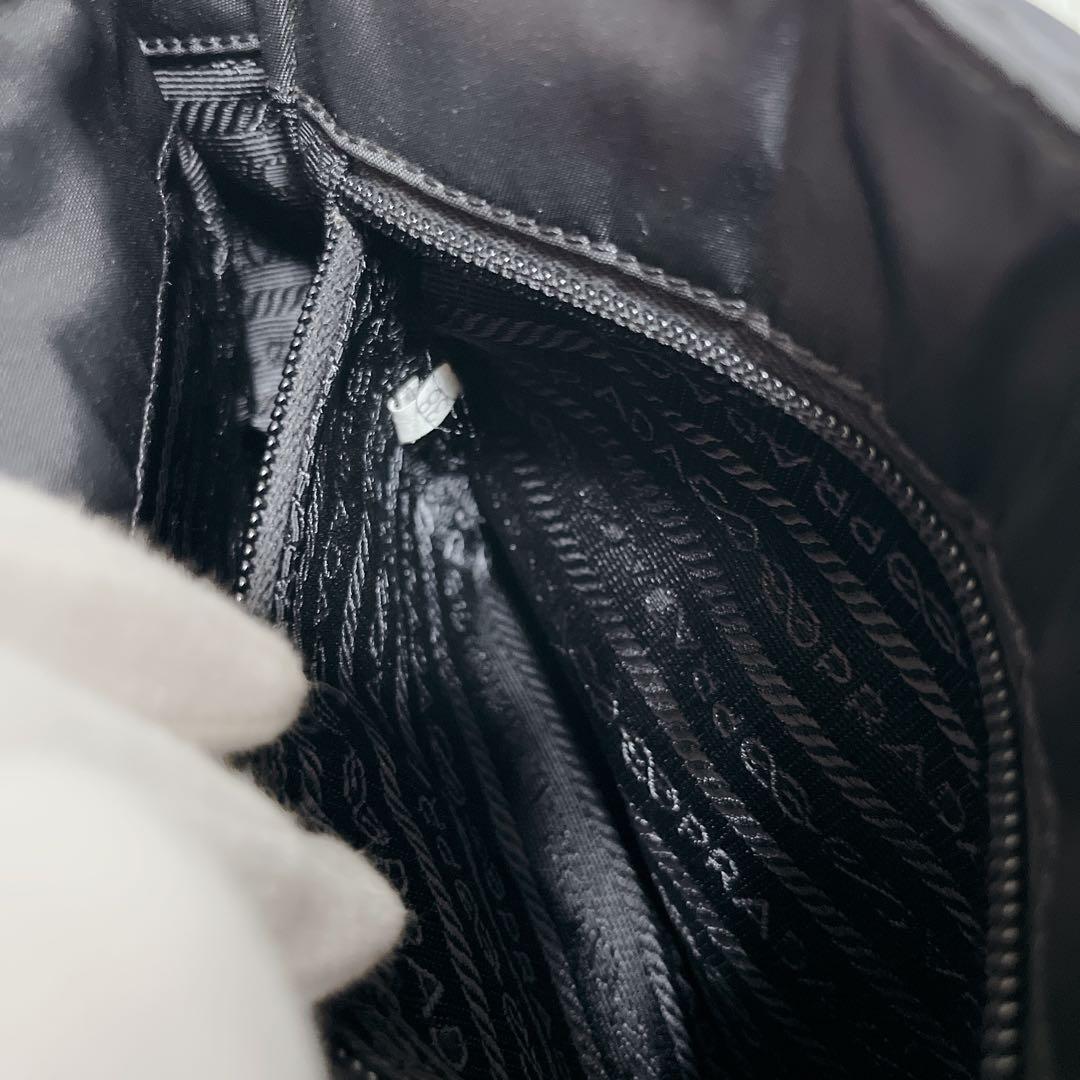 PRADA ショルダーバッグ　カメラバッグ　ナイロン 三角ロゴ 黒　ベルト