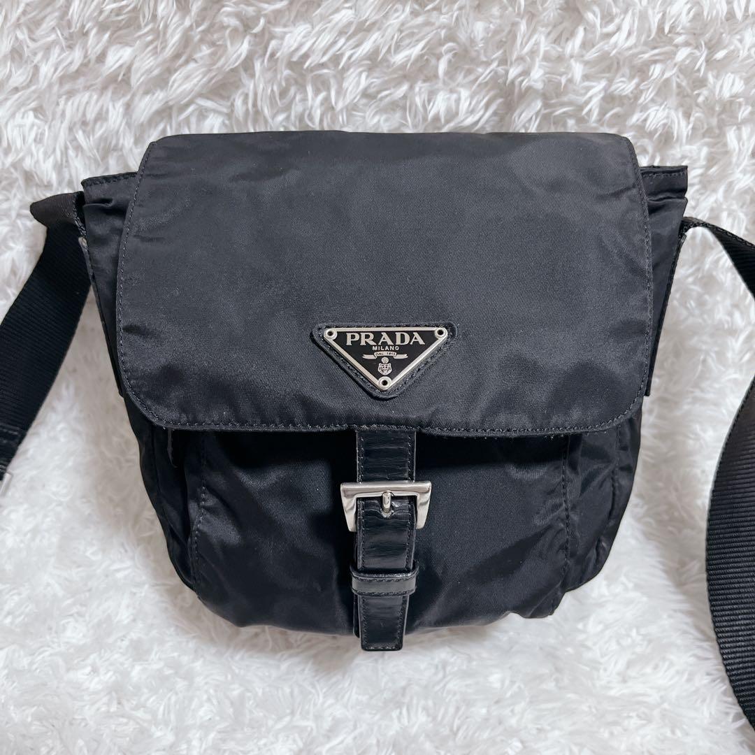 PRADA ショルダーバッグ　カメラバッグ　ナイロン 三角ロゴ 黒　ベルト