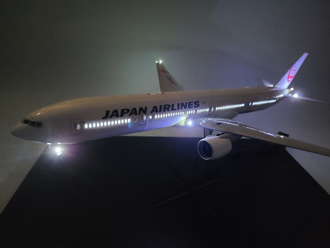 JAL ボーイング 777 - 300er LED仕様 完成品