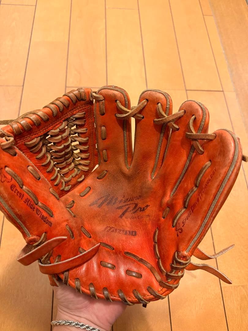 コメント気軽にどうぞ‼️ミズノプロ　内野手用 硬式グローブ オレンジ