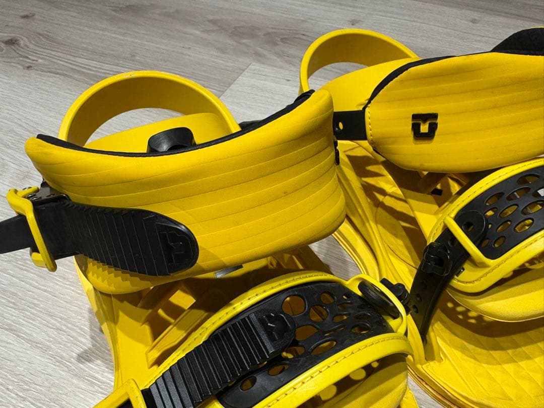 UNION CONTACT PRO MLサイズ　イエロー　15-16モデル