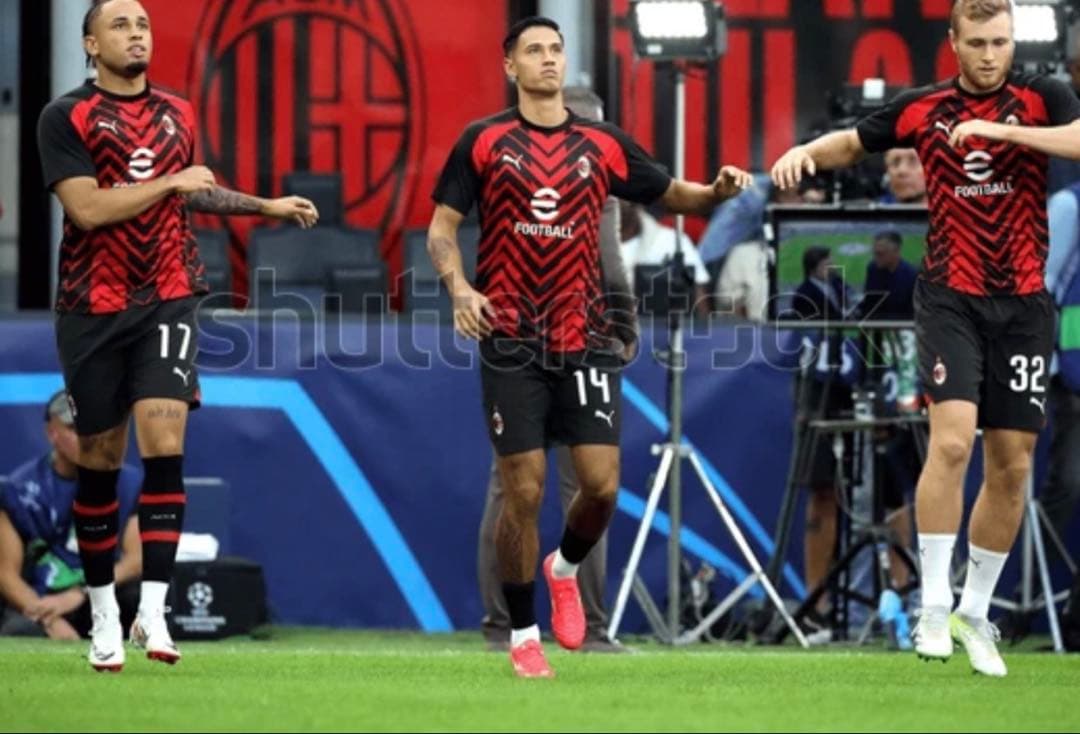 プーマ ACミラン 2023-24 プレマッチシャツ 長袖 Mサイズ