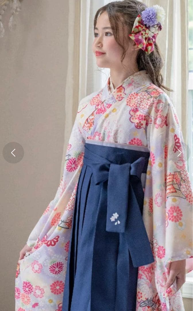 新品未使用 キャサリンコテージ簡単着付け袴セット半衿襦袢150㎝ 紺袴 花柄