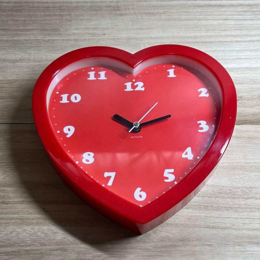美品】QUARTZ ハート型 赤い壁掛け時計 幅3.5cm縦直径16cm - メルカリ