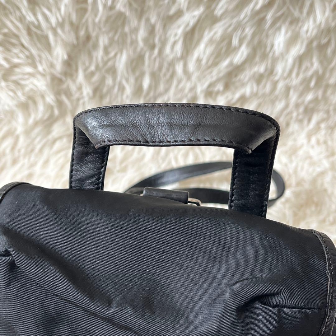 未使用級✨PRADA プラダ　リュックサック　ナイロン　レザー　三角ロゴプレート
