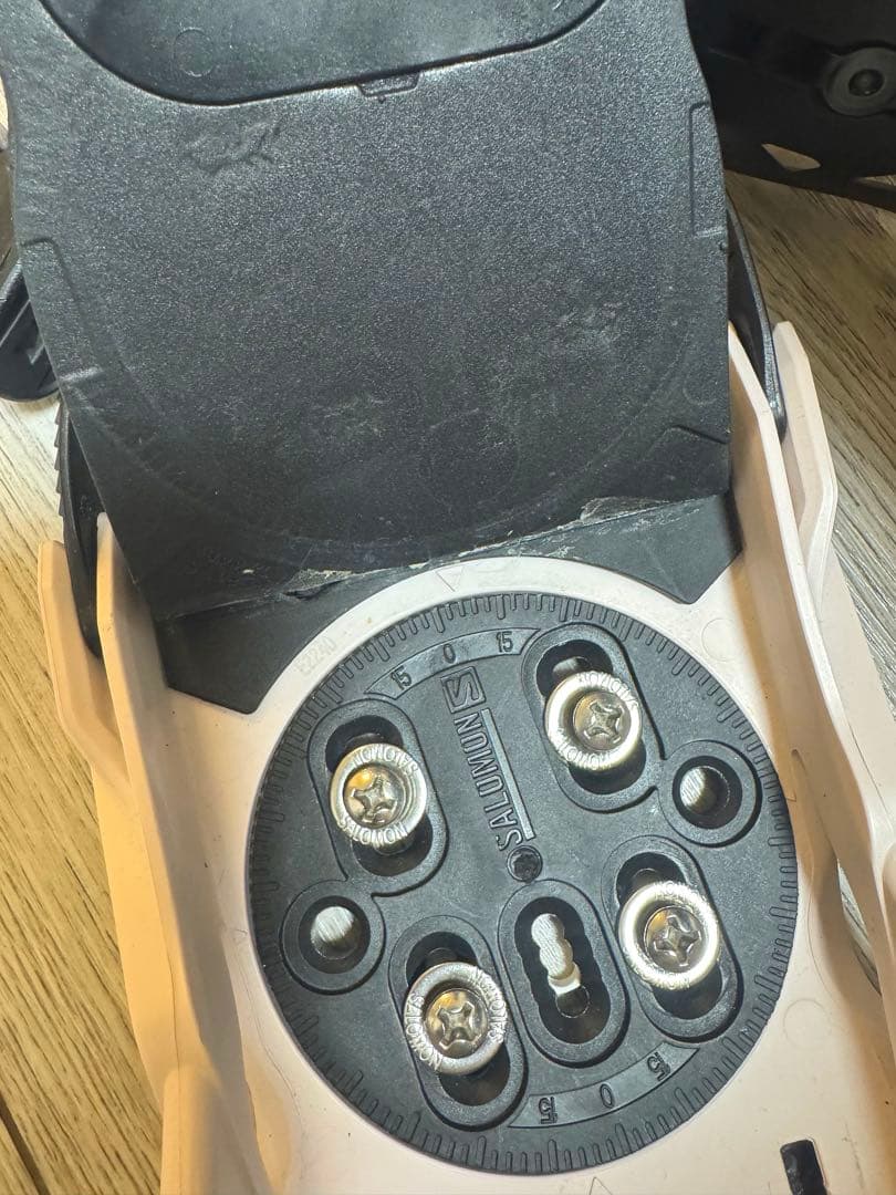 【値下げ】サロモンスノーボード ビンディング RHYTHM (リズム) Sサイズ