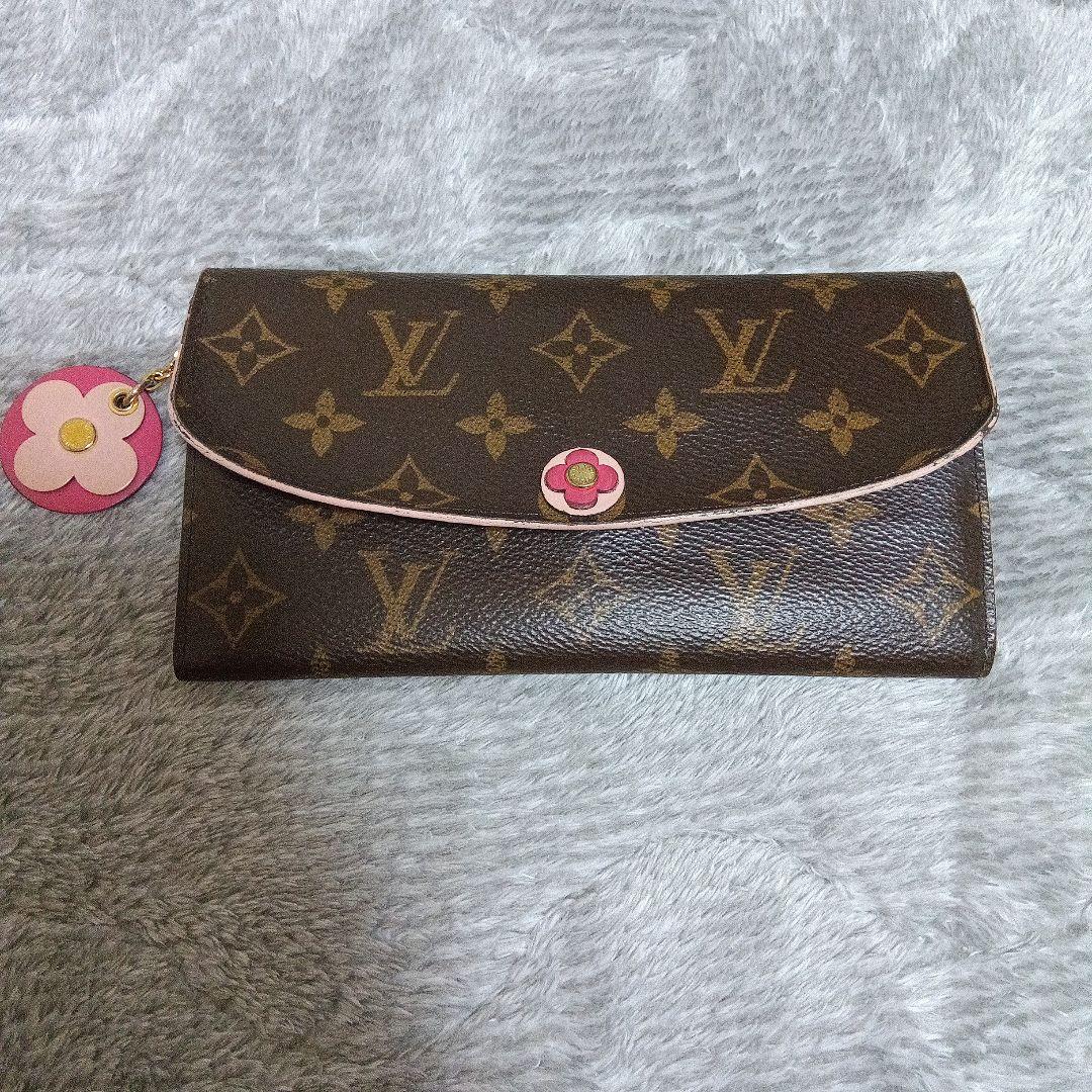 ルイヴィトン モノグラム ポルトフォイユ エミリー フラワーチャーム
