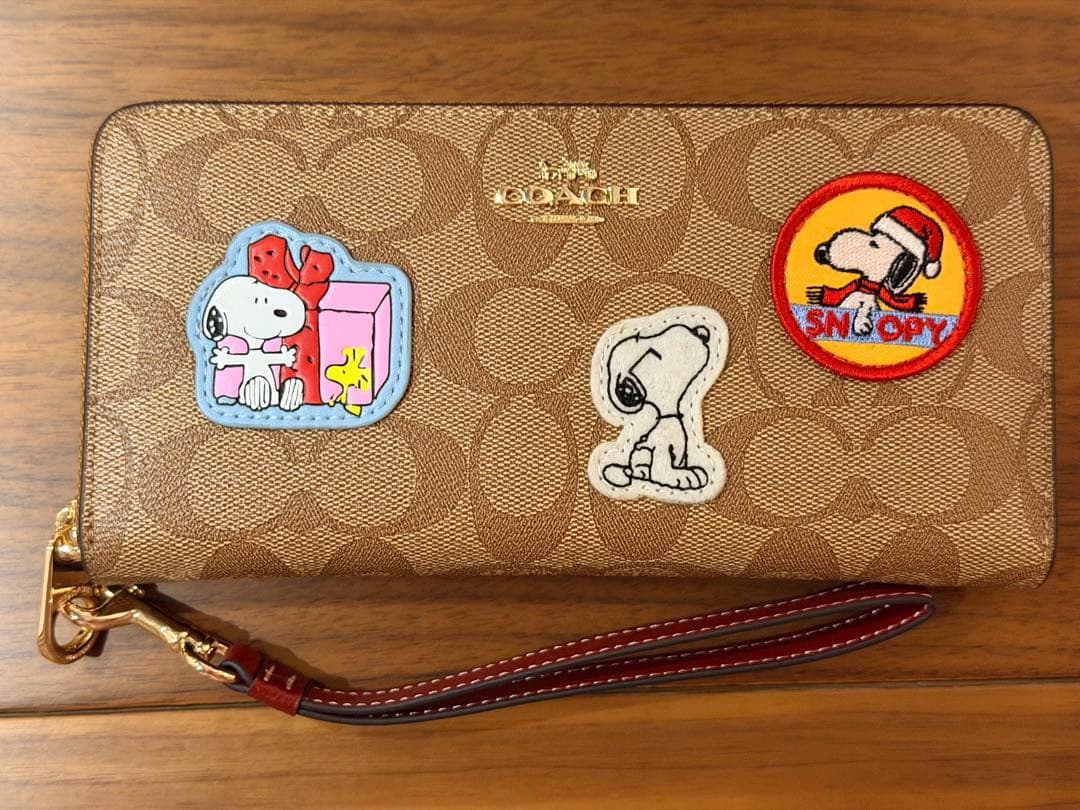 COACH スヌーピー パッチ 長財布