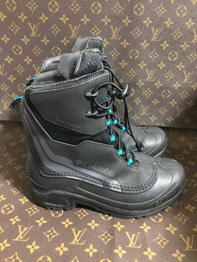 スノーボード Columbia Bugaboot PlusIV Omni-Heat Boot