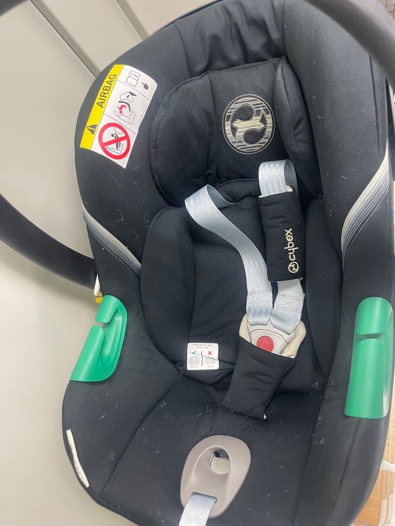 Cybex Base One 車用チャイルドシート