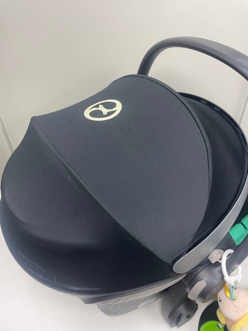 Cybex Base One 車用チャイルドシート