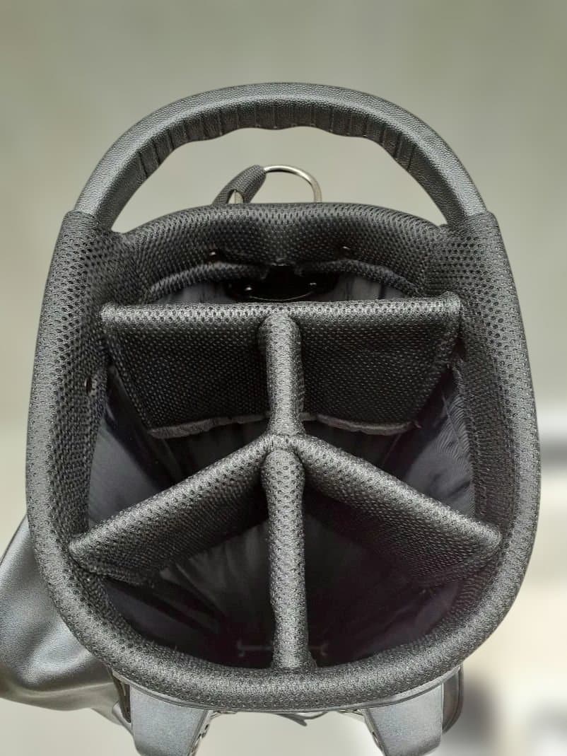 マスターバニーエディション　キャディバッグ スタンド式 2025モデル 美品