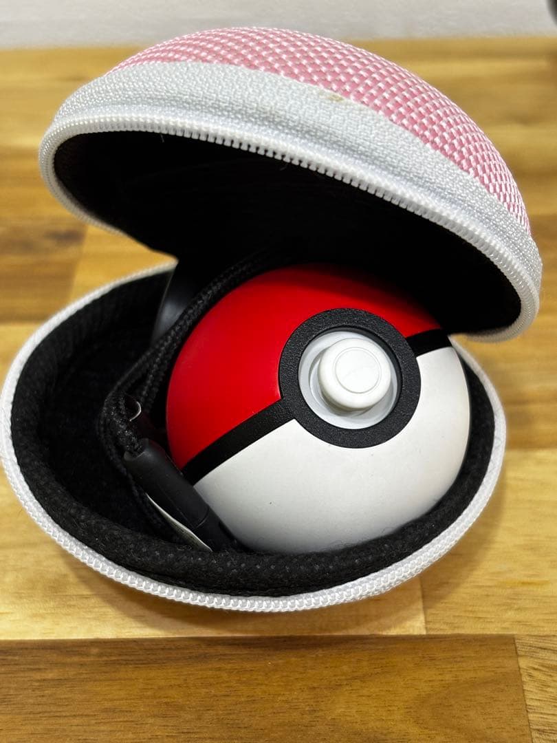 【激レア/ミュウ1体入り】モンスターボール Plus2個＋充電スタンド＋ケース付