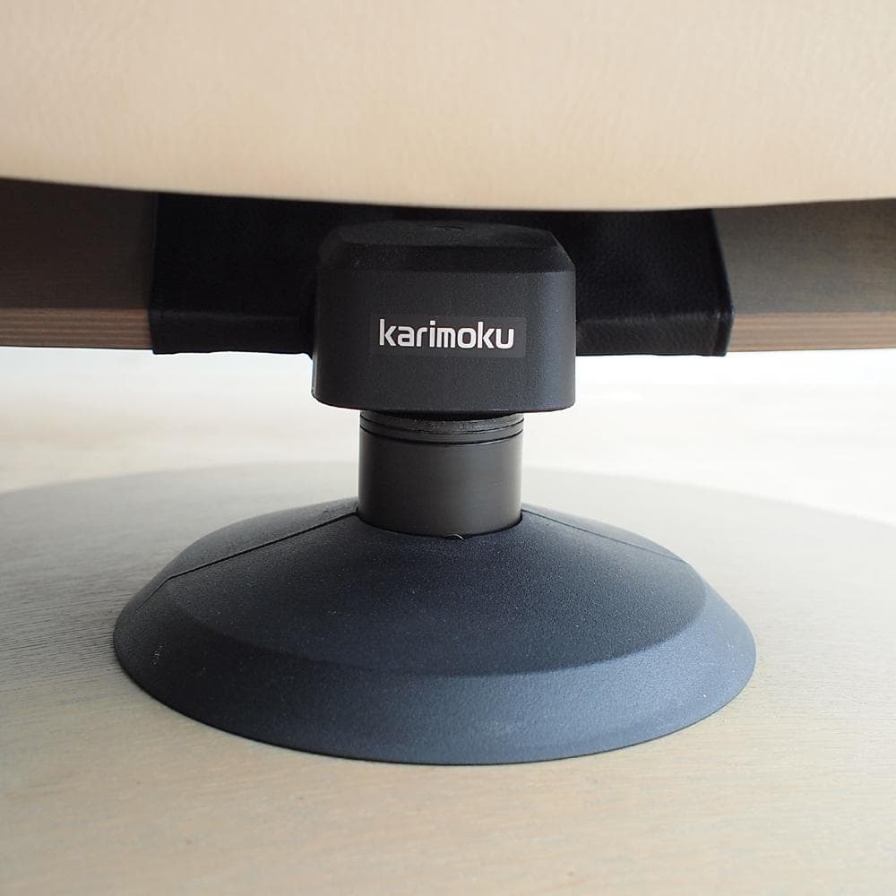 カリモク 「ザ・ファースト」 本革 リクライニングチェア オットマン付き