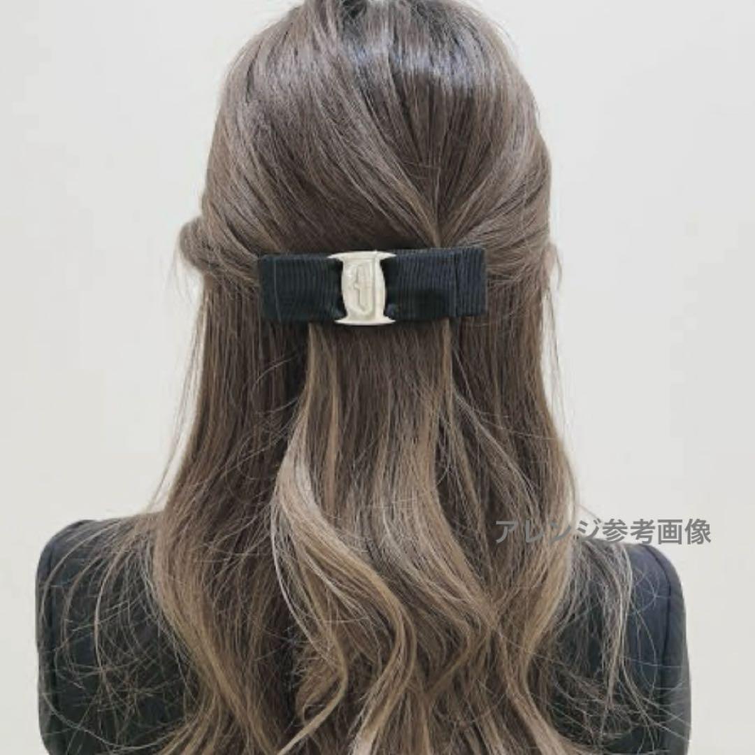 《新品同様》SalvatoreFerragamoフェラガモヘアバレッタ黒　箱付