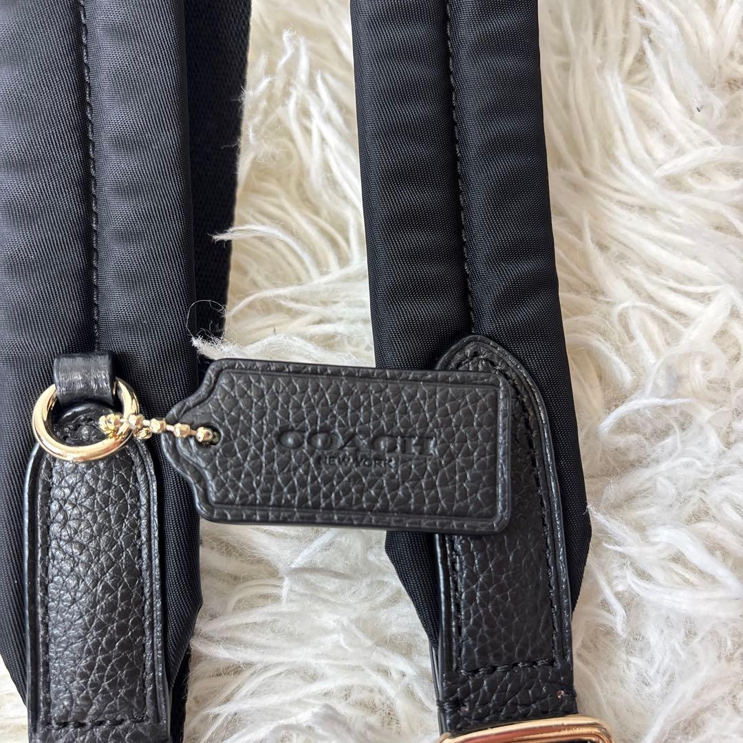 超美品☆【コーチ】チャーリー　38263 レザーリュック　チャーム　ギャランティ