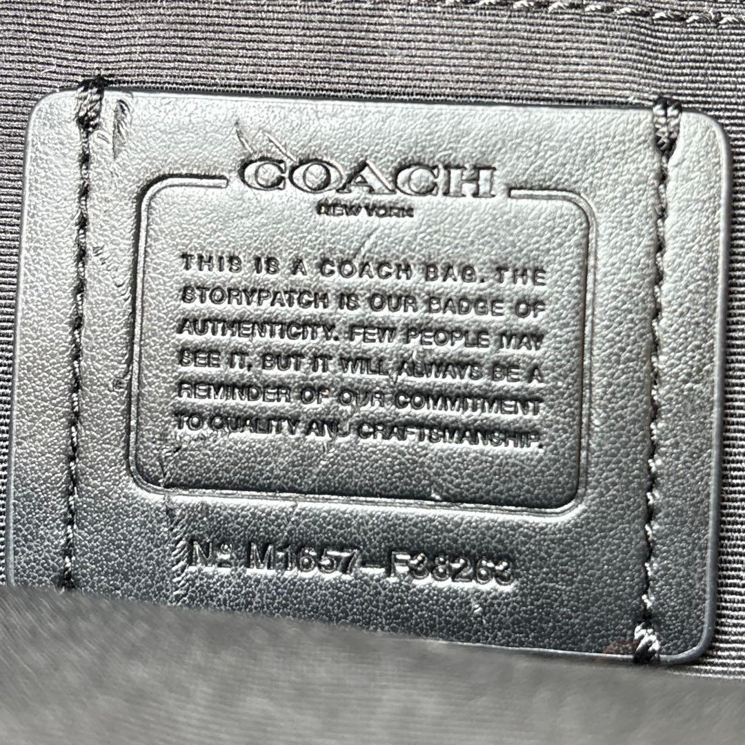 超美品☆【コーチ】チャーリー　38263 レザーリュック　チャーム　ギャランティ