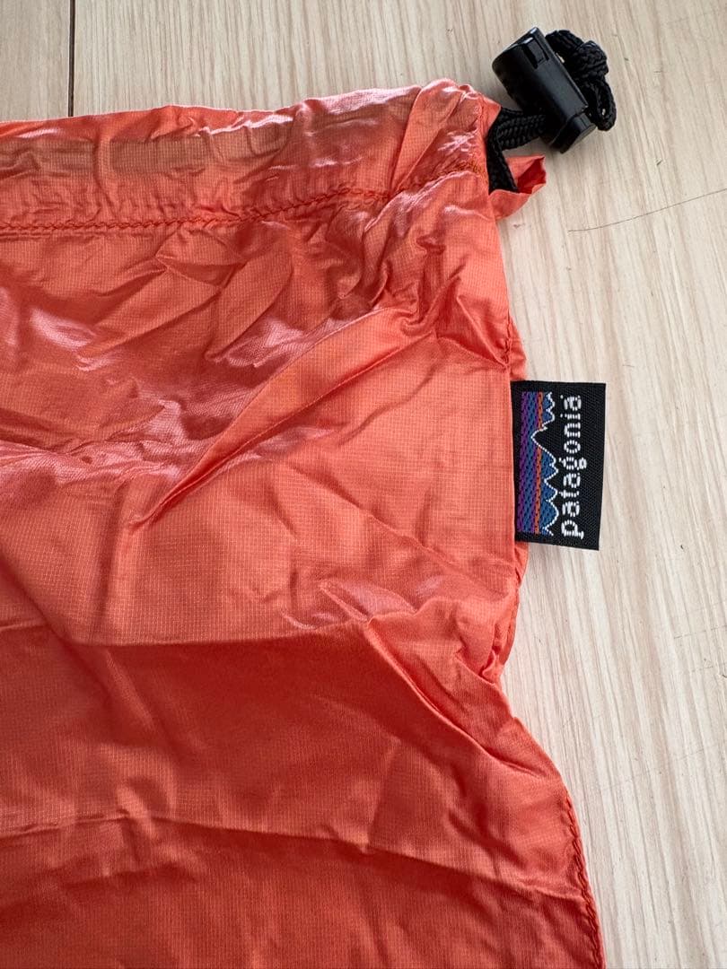 ⭐︎パーセル⭐︎Patagonia ダウンジャケット 赤・オレンジ　袋付き