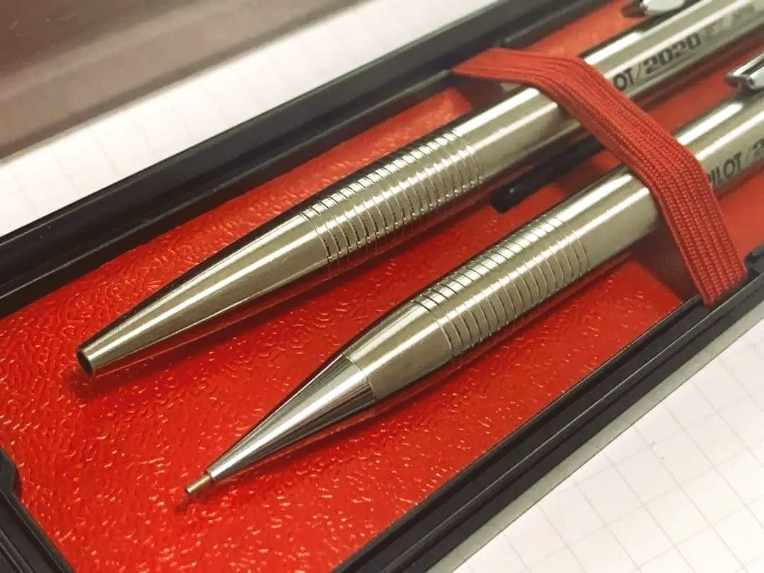 新品未使用PILOT 2020 STシャーペンボールペン 0.5mm 2本セット