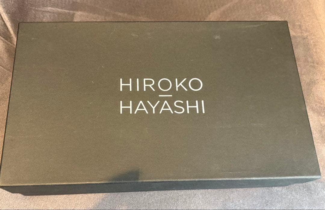 【美品】ヒロコハヤシ　長財布　チェーン　クラッチバッグ
