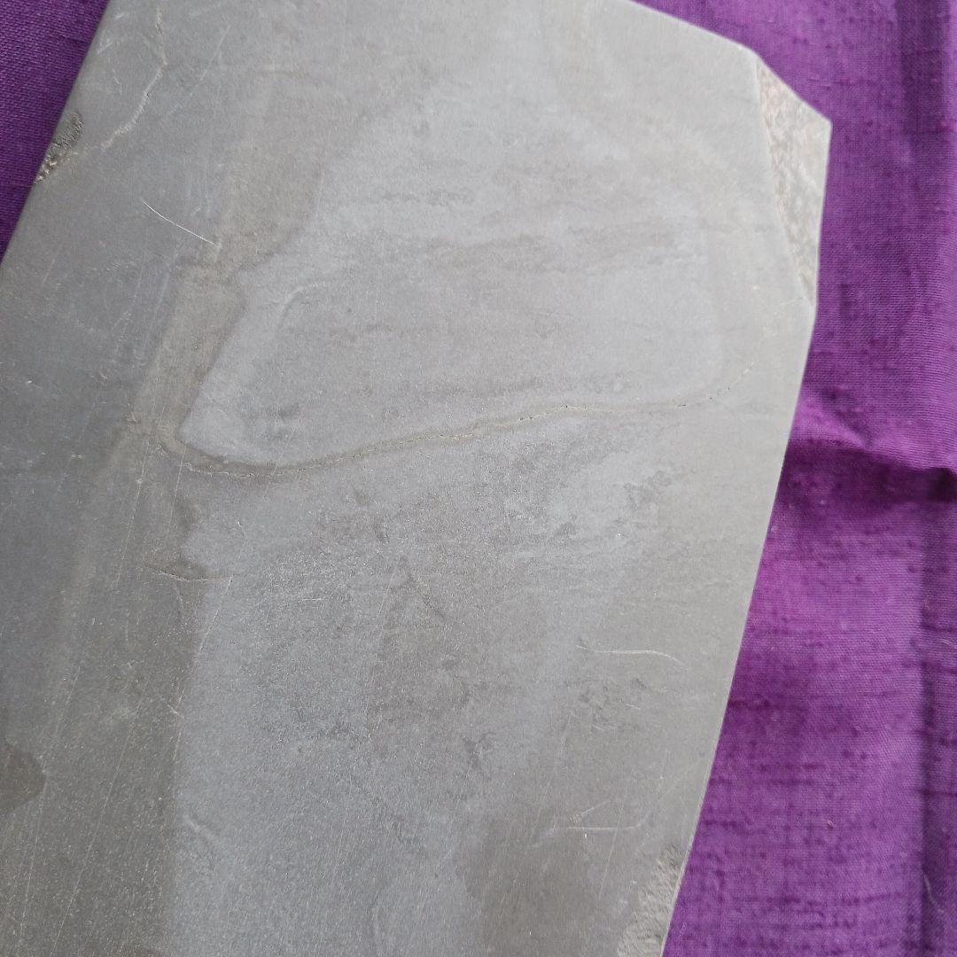 和硯　蒼龍石㉒　蒼白色の石紋