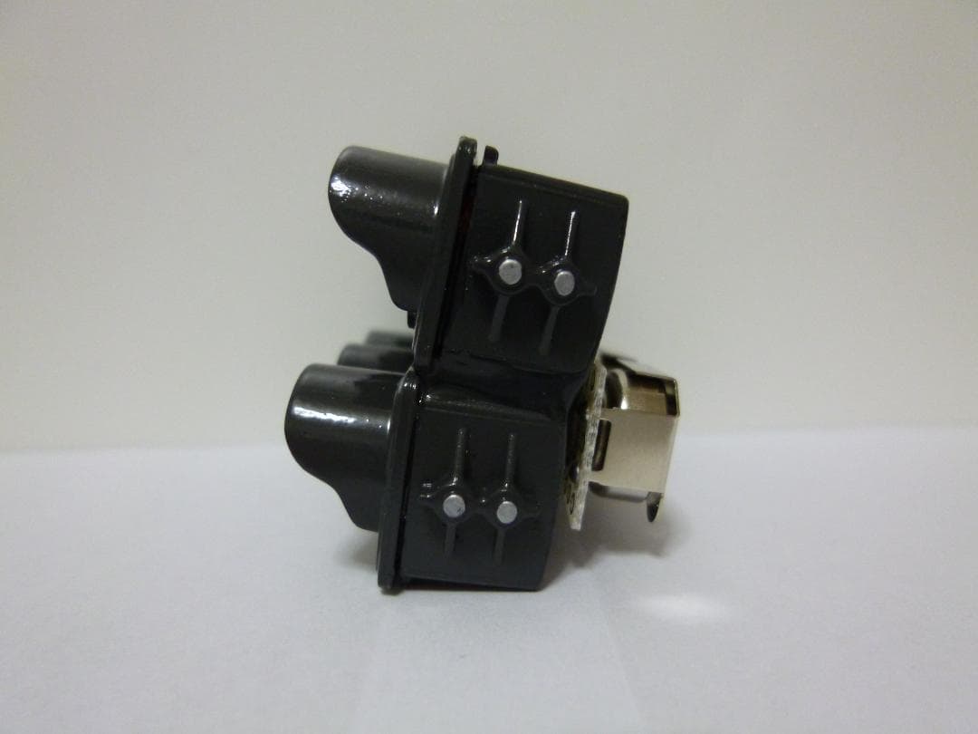 本物志向改造 信号機ガチャ（車両灯器 路面電車用「←↑×」3灯