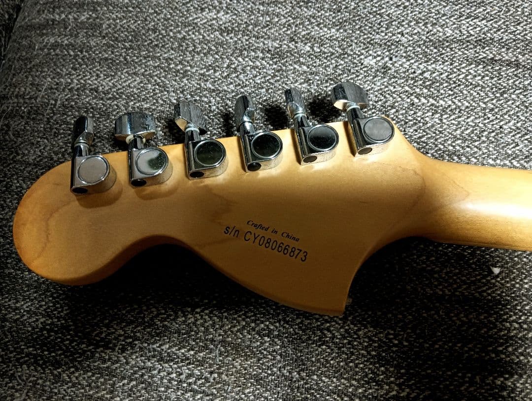 Squier by Fender スクワイヤー フェンダー ストラト