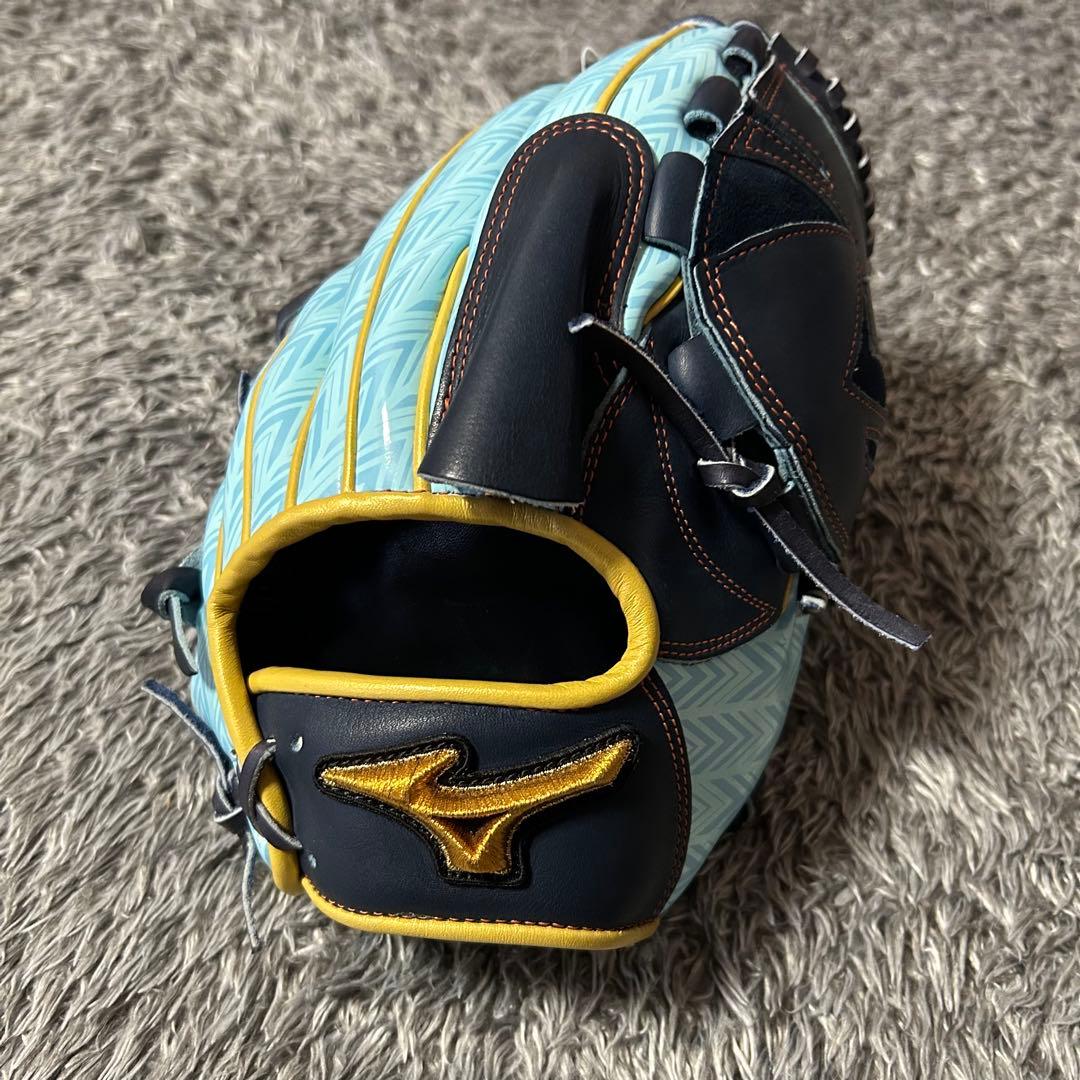 ■新品■ 　ミズノプロ　軟式用　投手用　右投げ　1AJGR29101