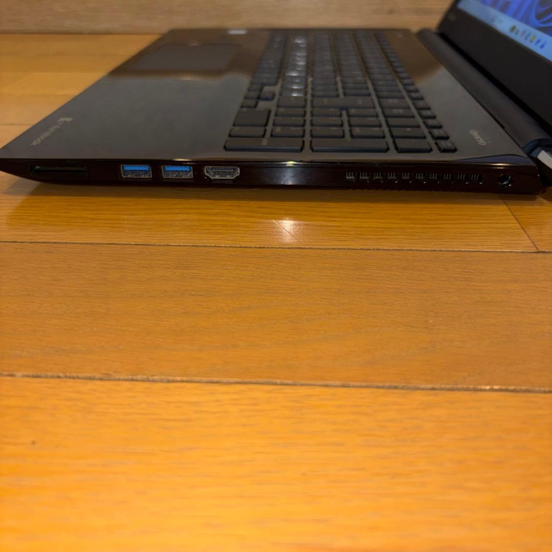 美品 東芝Dynabook T55/CB i3-7100U SSD512GB