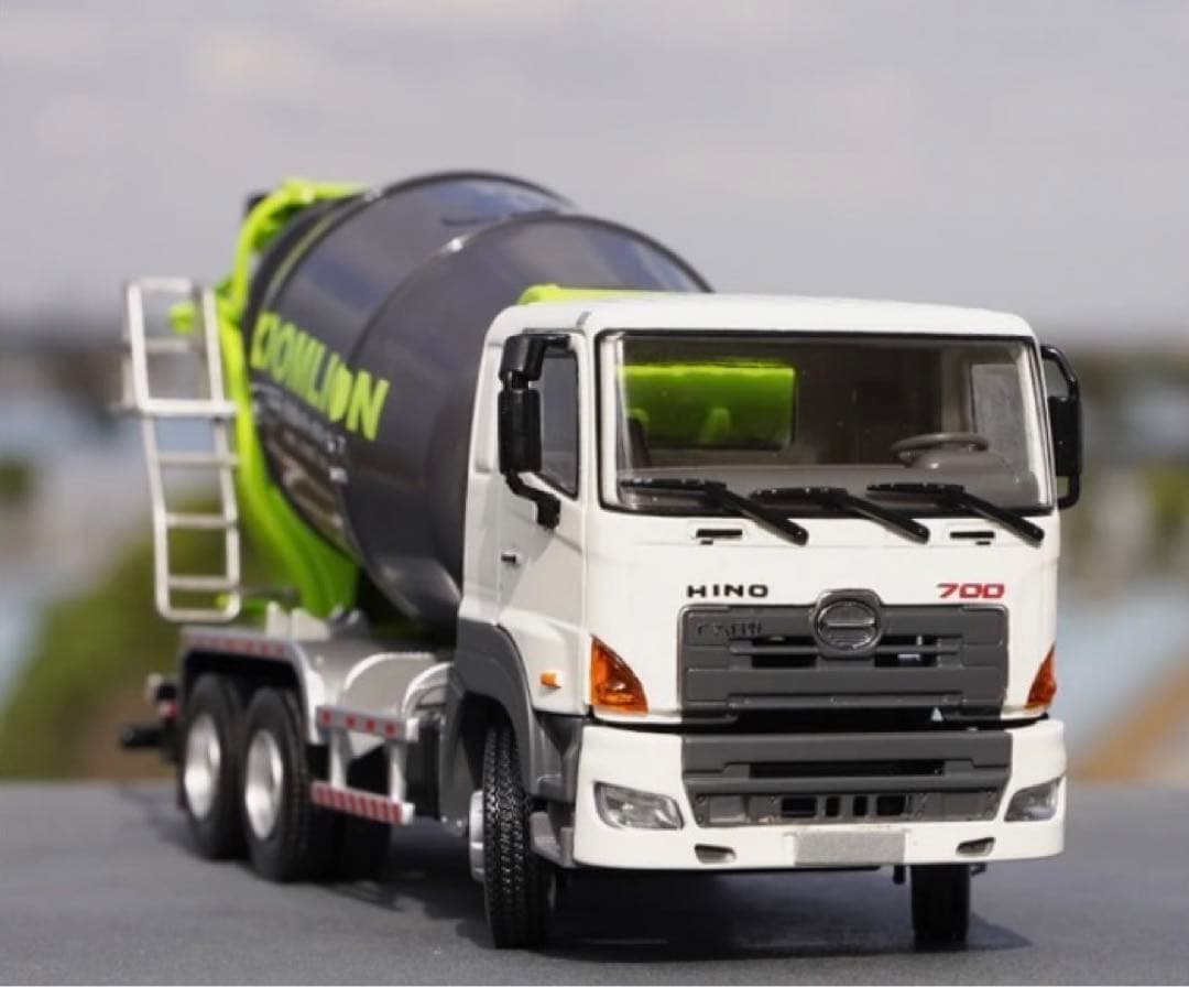 Zoomlion コンクリートセメント トラック ミキサー車 日野700 - メルカリ