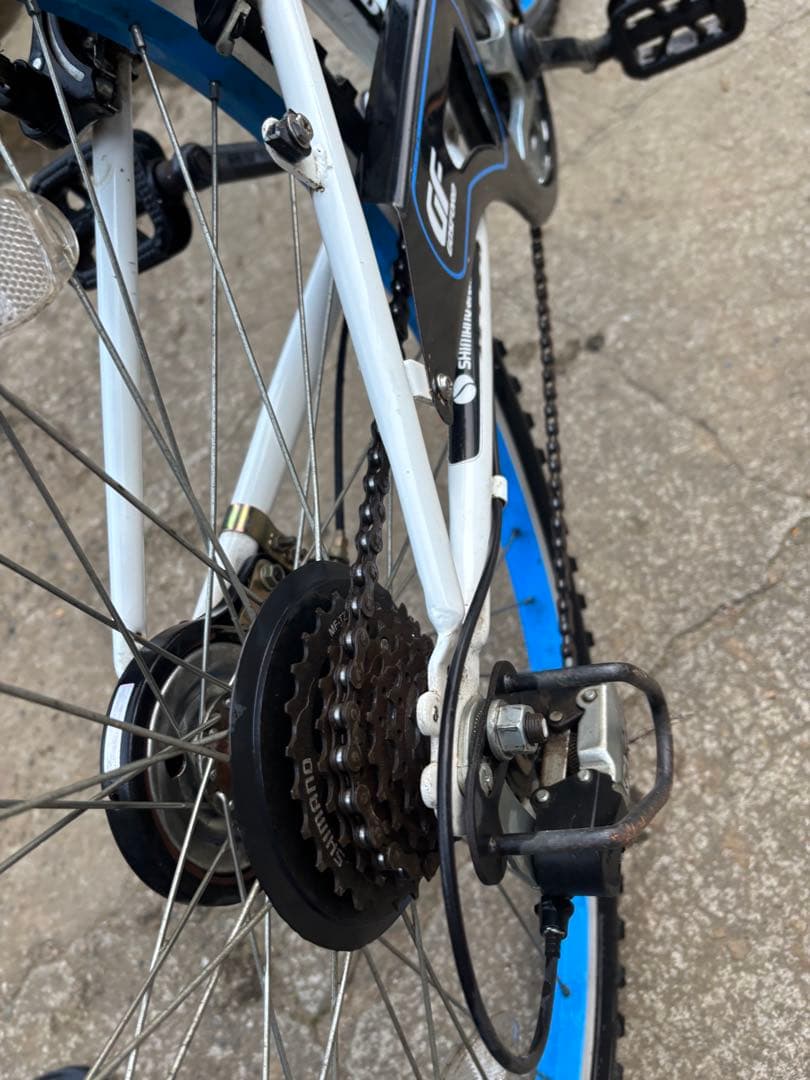 GOSPORT ジュニアスポーツ自転車 ホワイト/ブルー　26インチ