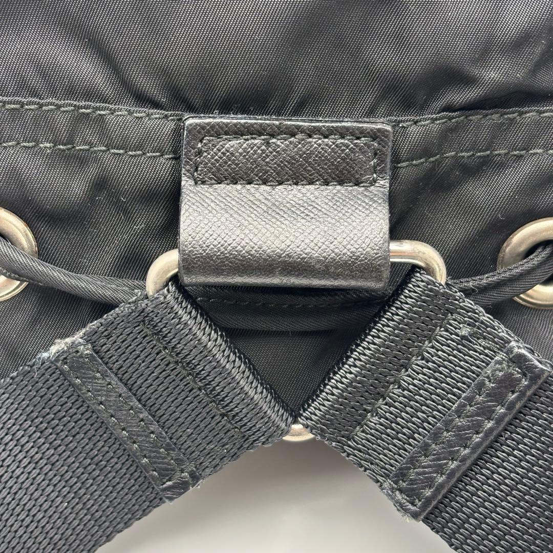 PRADA プラダ　ナイロンミニリュック　三角ロゴプレート