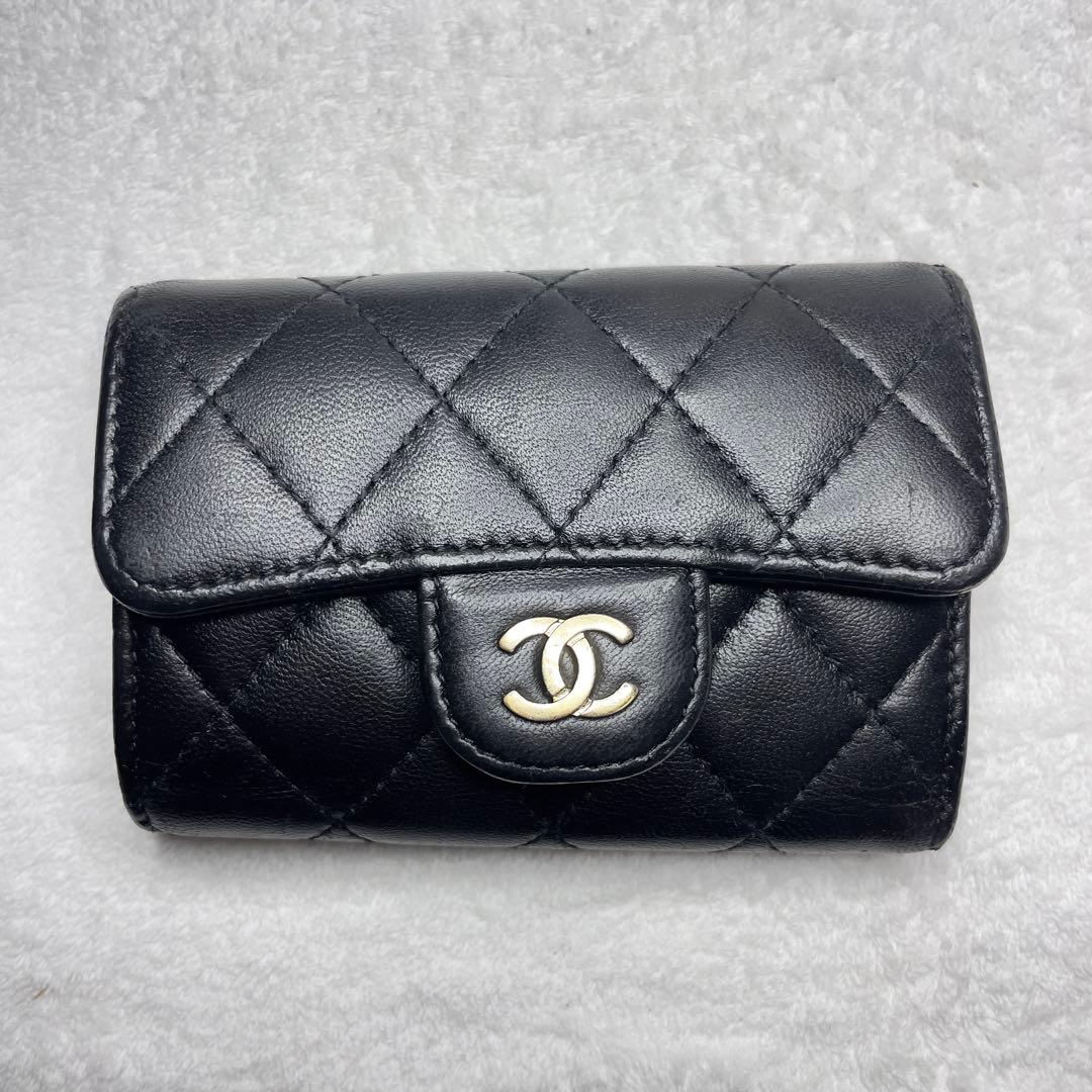 美品　CHANEL シャネル　マトラッセ　ラムスキン　ブラック　キーケース