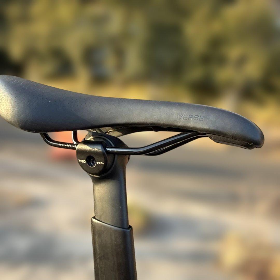 《美品》TREK Madone SL5 Gen8 105Di2 【ホイールなし】