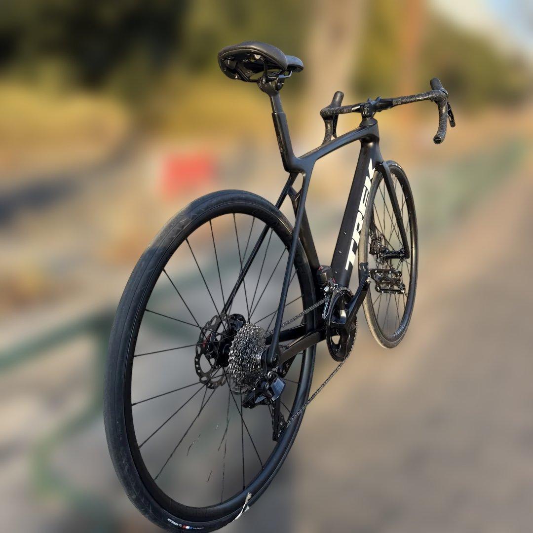 《美品》TREK Madone SL5 Gen8 105Di2 【ホイールなし】