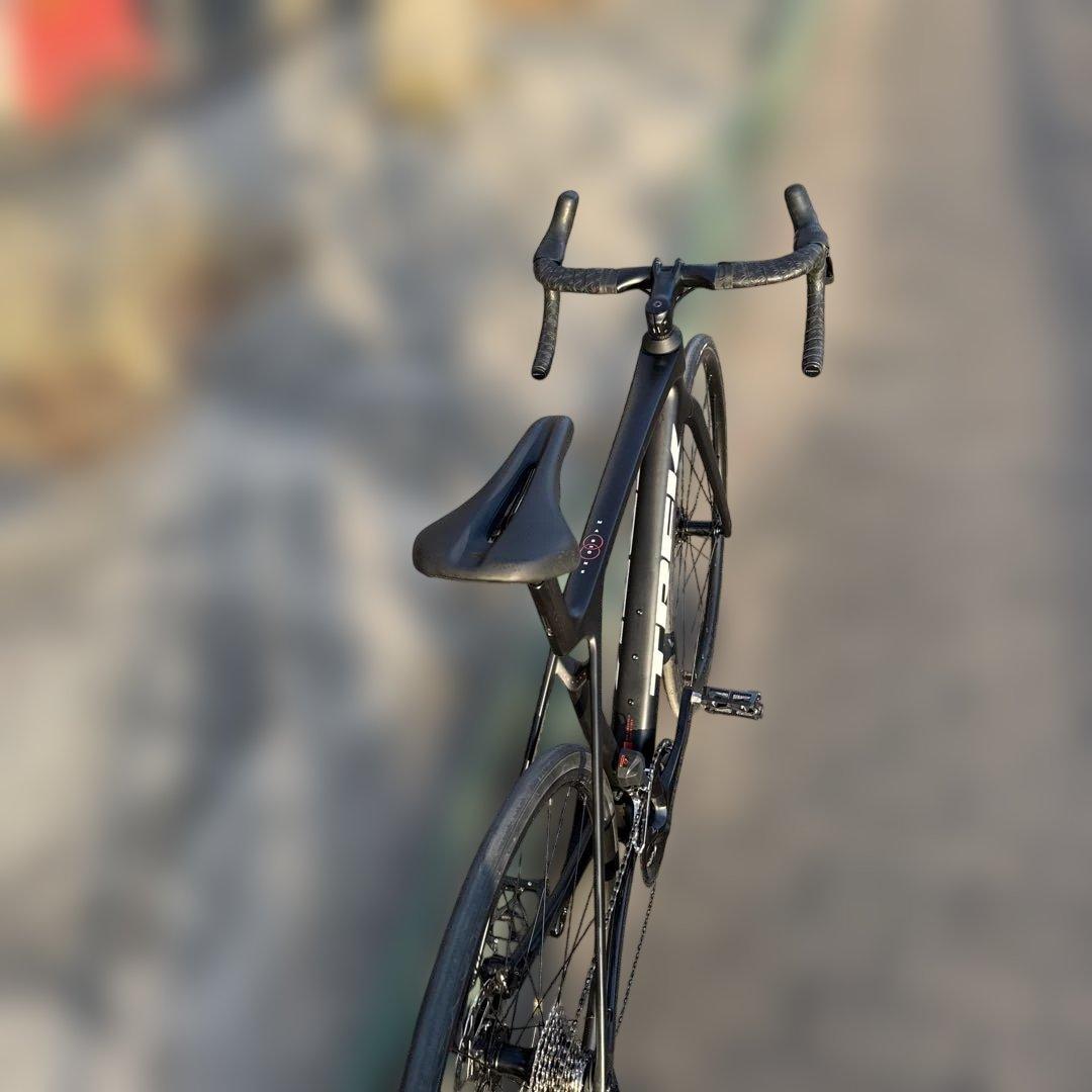 《美品》TREK Madone SL5 Gen8 105Di2 【ホイールなし】