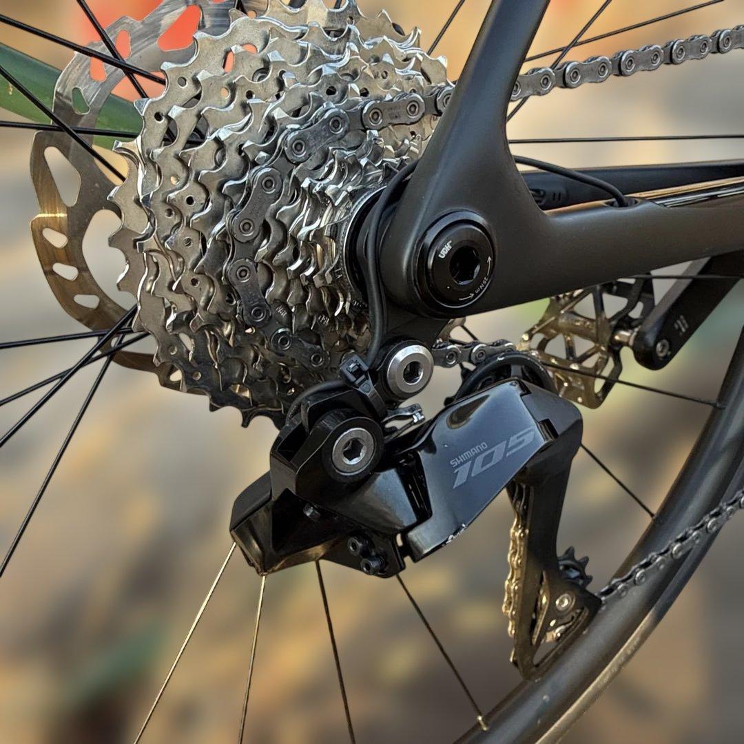 《美品》TREK Madone SL5 Gen8 105Di2 【ホイールなし】