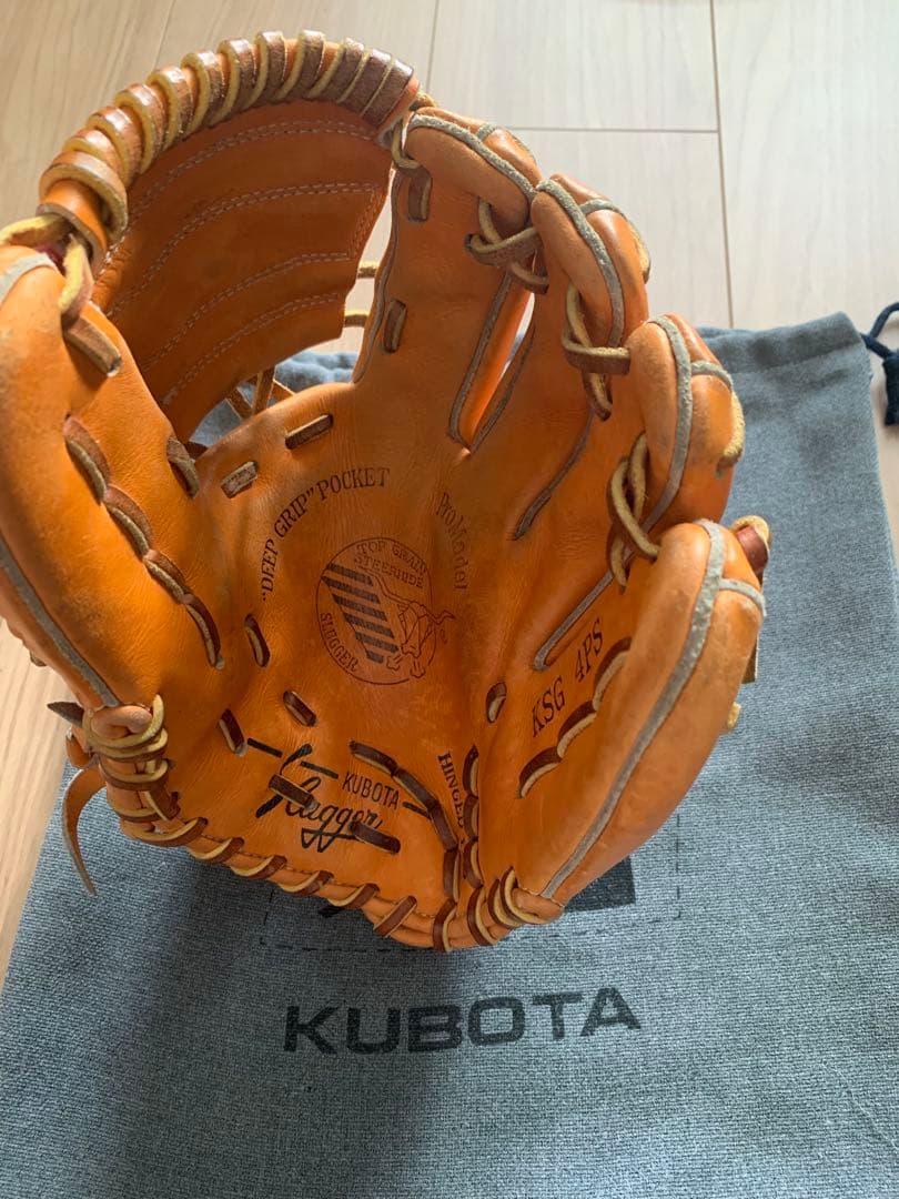 クボタ　スラッガー Aggressive グローブ　内野用