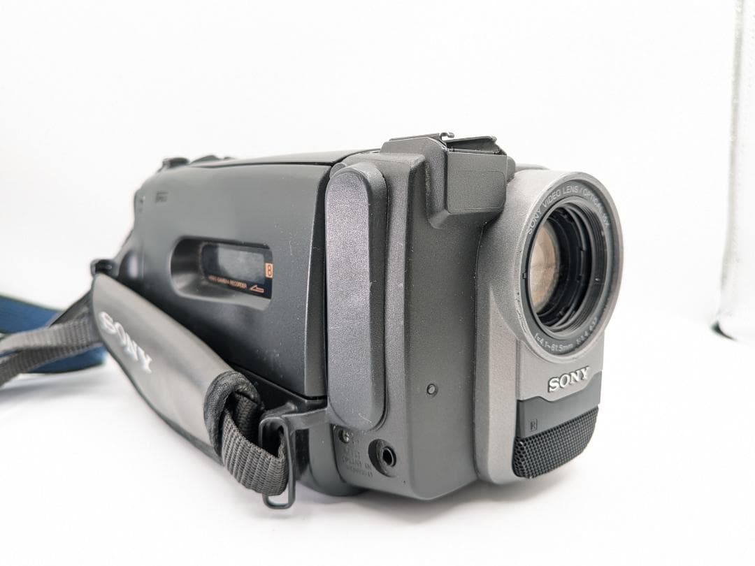 Hi8の再生・ダビングに最適】Sony ビデオカメラ CCD-TRV20 - メルカリ