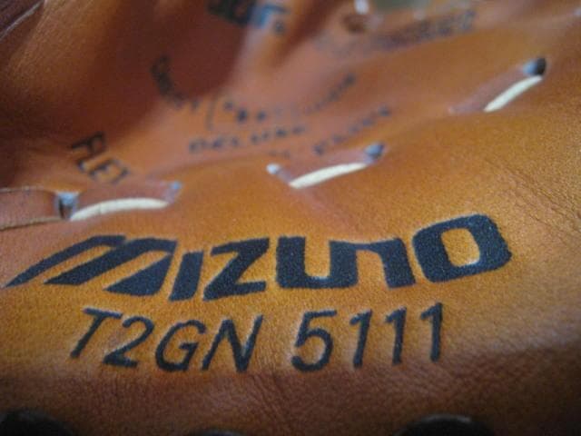 即購入厳禁　r1126635777　大昔のミズノのグローブ　グラブ　昭和レトロ